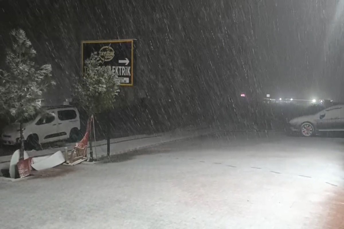 Diyarbakır’ın Silvan ilçesinde kar yağışı
