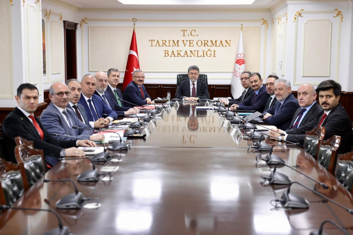 Hayvancılıkta yeni yol haritası: Sektör temsilcileri bakanlıkta buluştu