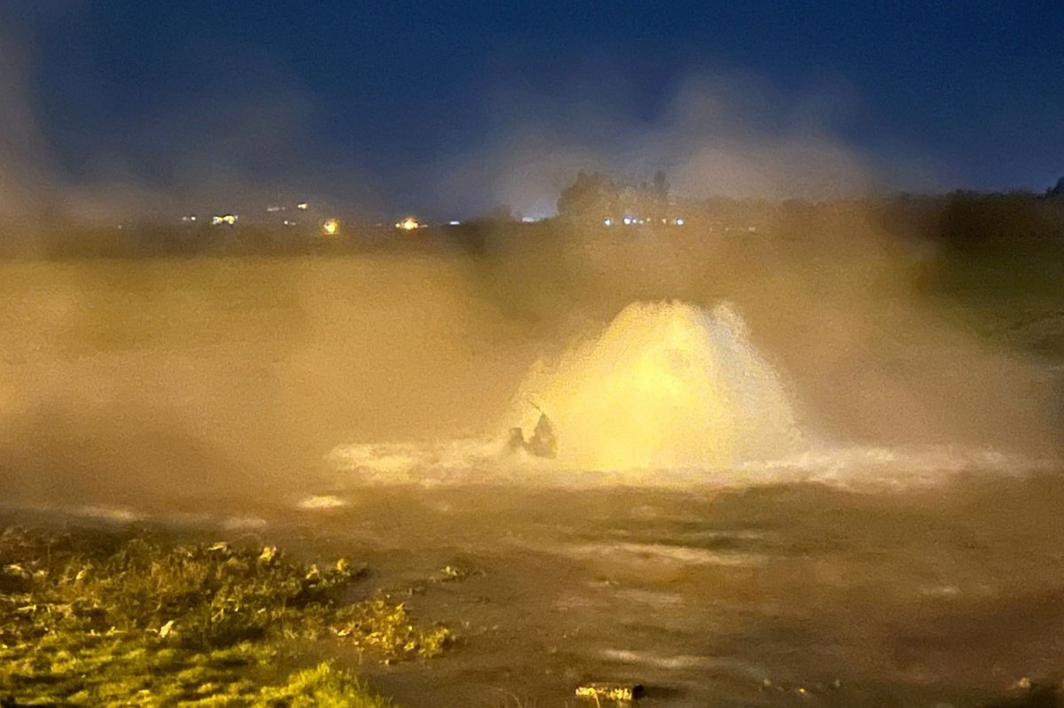 Mardin’de Beyazsu ana isale hattı patladı: İpekyolu göle döndü