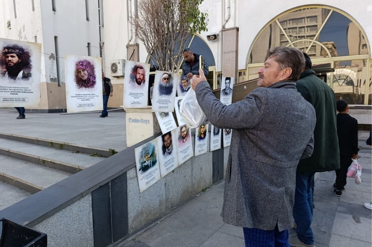 Mersin’de düzenlenen “Şehitler Sergisi” etkinliğine yoğun ilgi