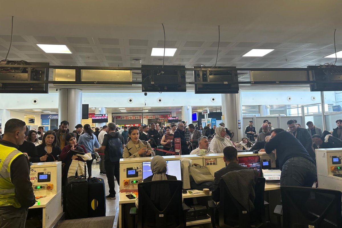 İran'a saldırı sonrası Erbil uçakları Şerafettin Elçi Havalimanı'na iniş yapıyor