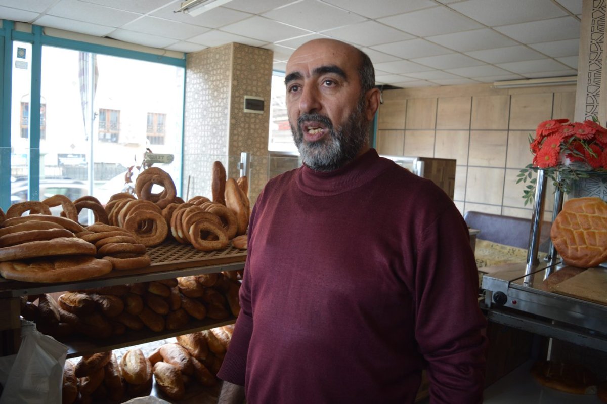 Siirt'te fırıncıdan örnek davranış: Ramazanda ekmek fiyatını düşürerek dayanışma örneği sergiliyor