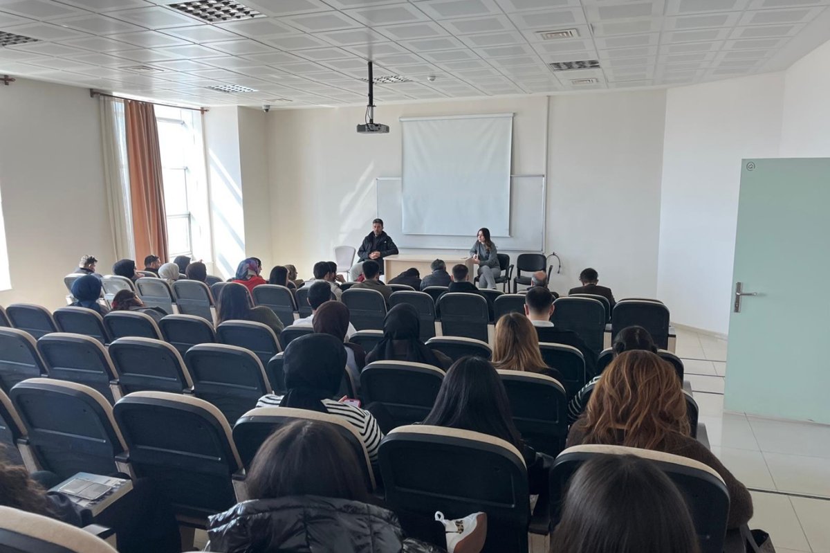 Batman'da üniversite öğrencilerine Erasmus+ eğitimi verildi