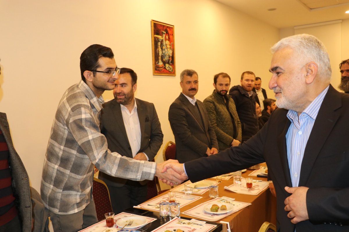 HÜDA PAR Genel Başkanı Yapıcıoğlu, Ankara’da STK temsilcileriyle iftar programında buluştu