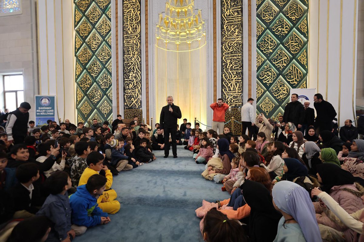 Gaziantep'te çocuklar camide bir araya geldi