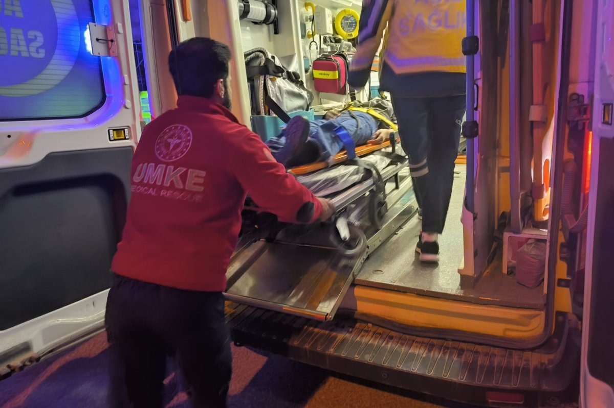 Mardin'de kontrolden çıkan otomobil 3 kadına çarptı