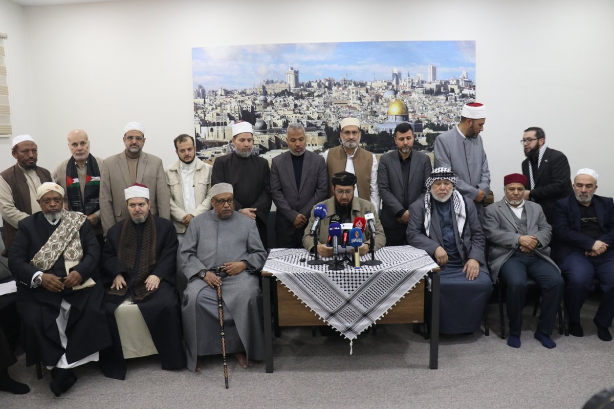 Alimlerden Mescid-i Aksa'nın kapatılmasına tepki