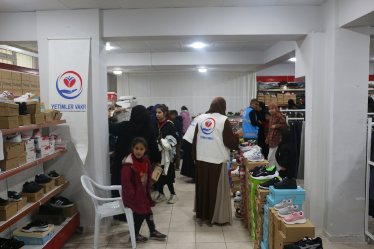 Şanlıurfa’da yetim ve ihtiyaç sahibi çocuklara bayramlık giyim yardımı