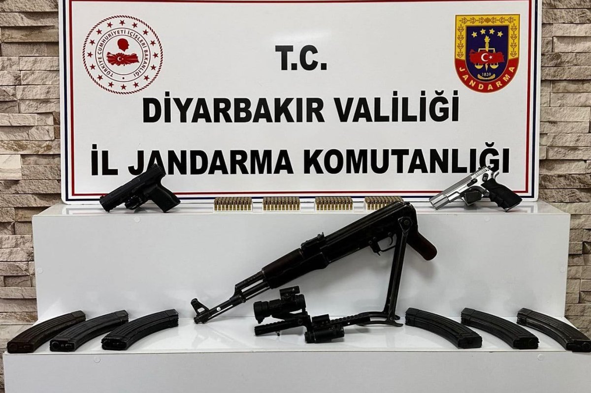 Diyarbakır’da çok sayıda silah ele geçirildi