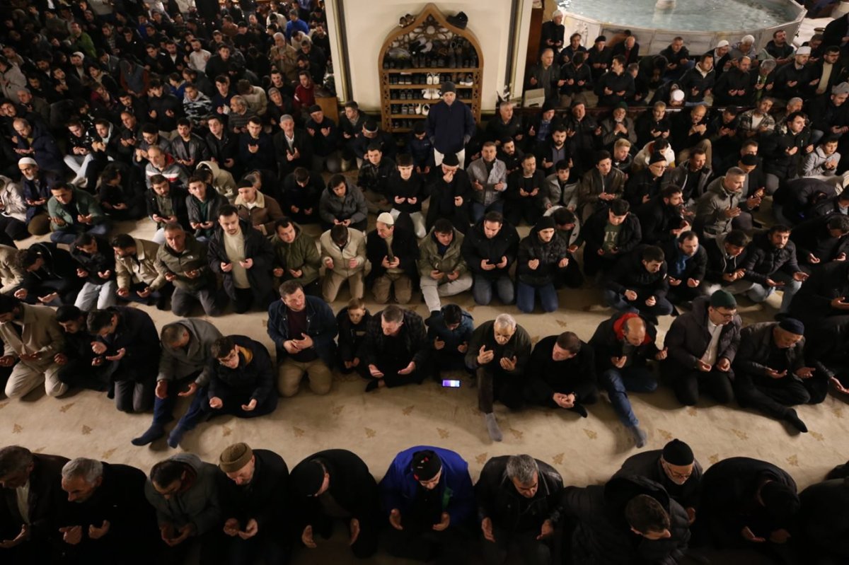 Kadir Gecesi’nde Bursalılar camilere akın etti