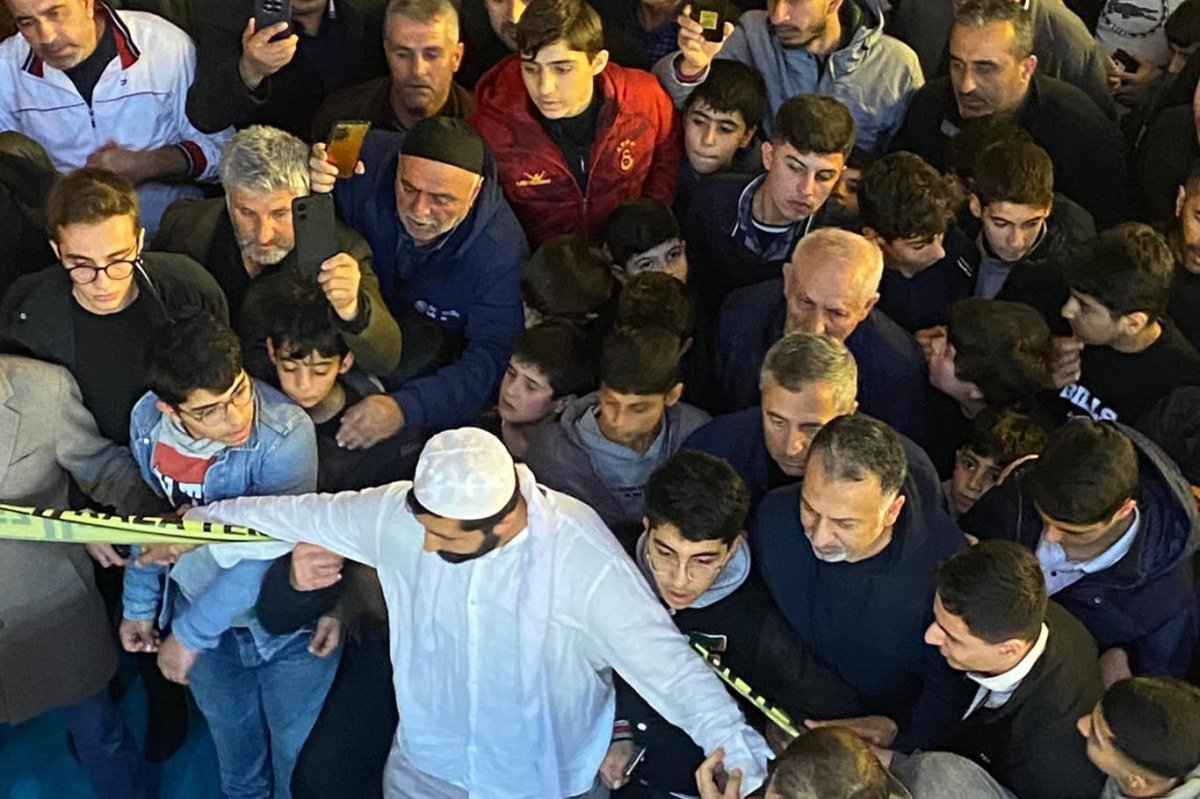 Batman'da Sakal-ı Şerif ziyareti yoğun ilgi gördü