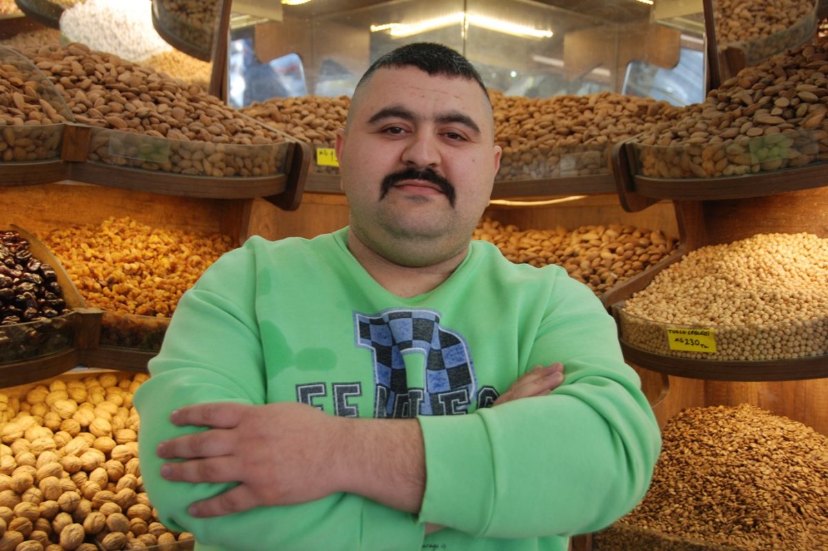 Bayram öncesi kuruyemiş satışları gramaja düştü: 'Çerez parası' lafı, tarihe karıştı!