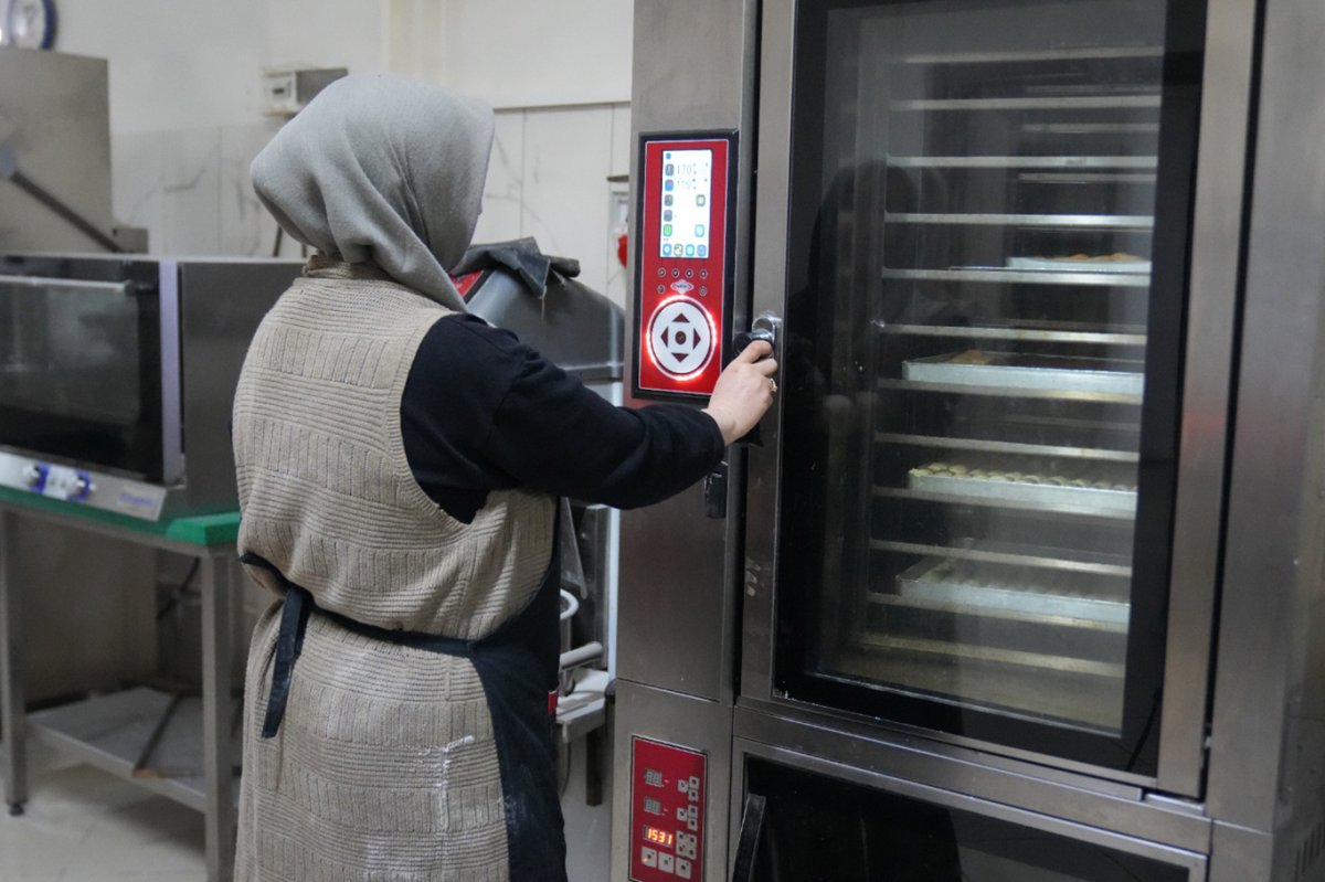 Malatya'da el emeği tatlılar bayrama hazırlanıyor
