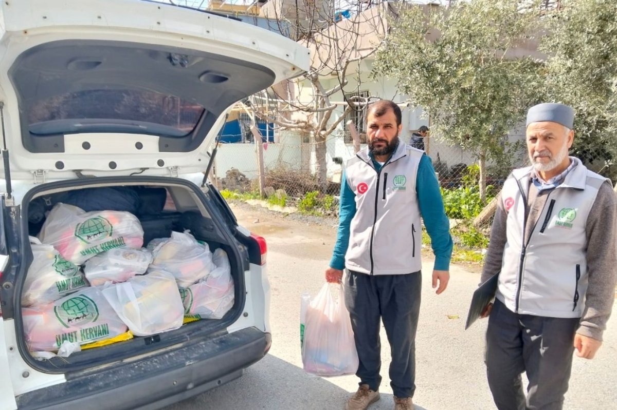 Tarsus Umut Kervanı muhtaçların yüzünü güldürdü