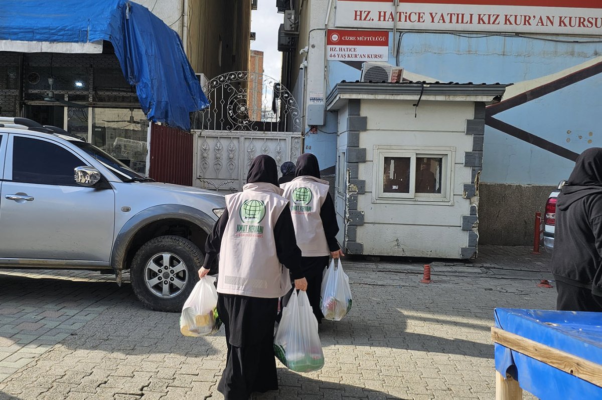 Umut Kervanı Cizre'de Ramazan ayı boyunca yüzlerce aileye umut oldu