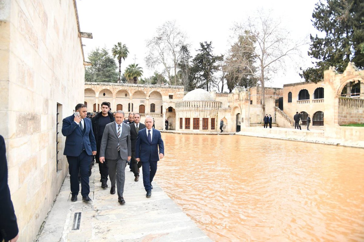 Şanlıurfa’da Vali Şıldak Balıklıgöl’de incelemelerde bulundu