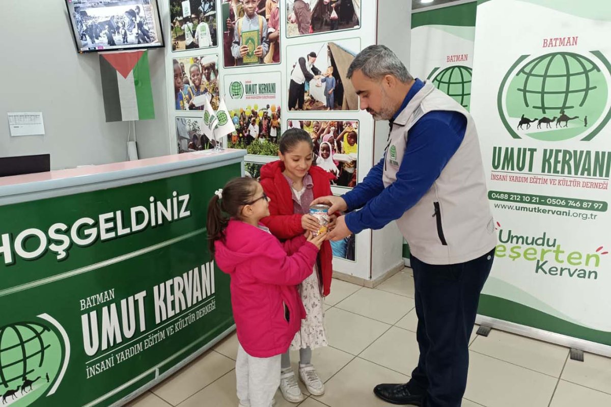 Minik yüreklerden Gazze'ye anlamlı bağış