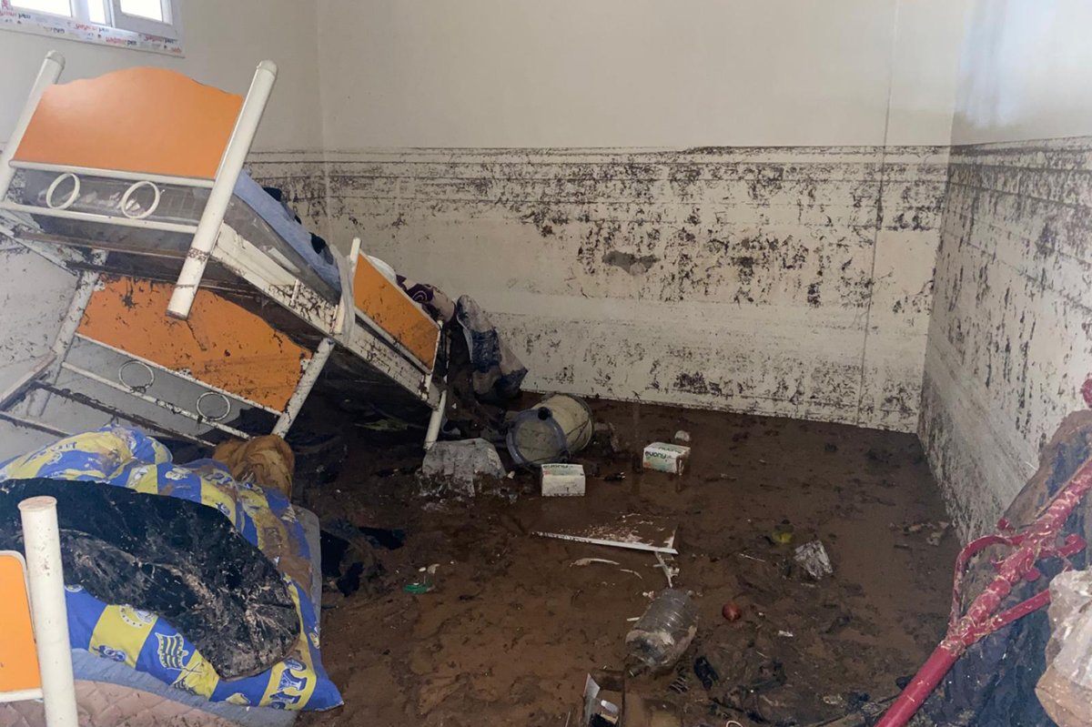 Şanlıurfa’da sel mağduru aileye destek