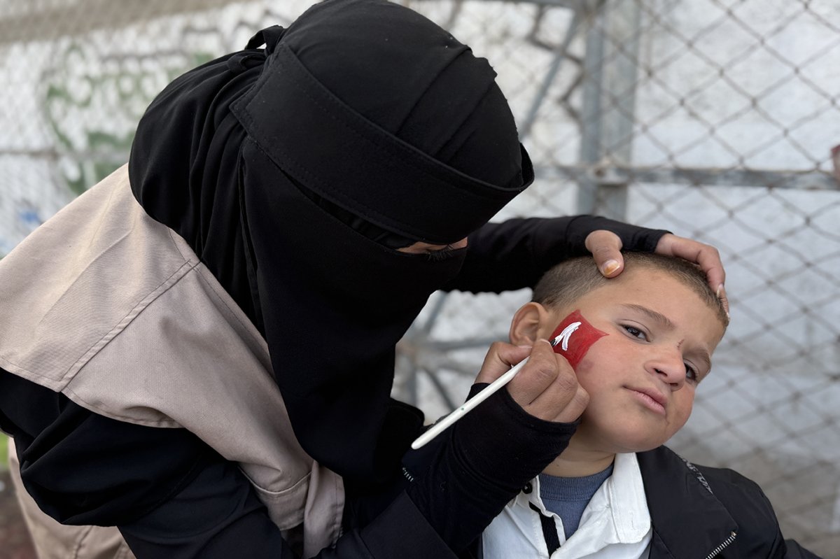 Yetimler Vakfı Gazze’de çocuklara bayram sevinci yaşattı