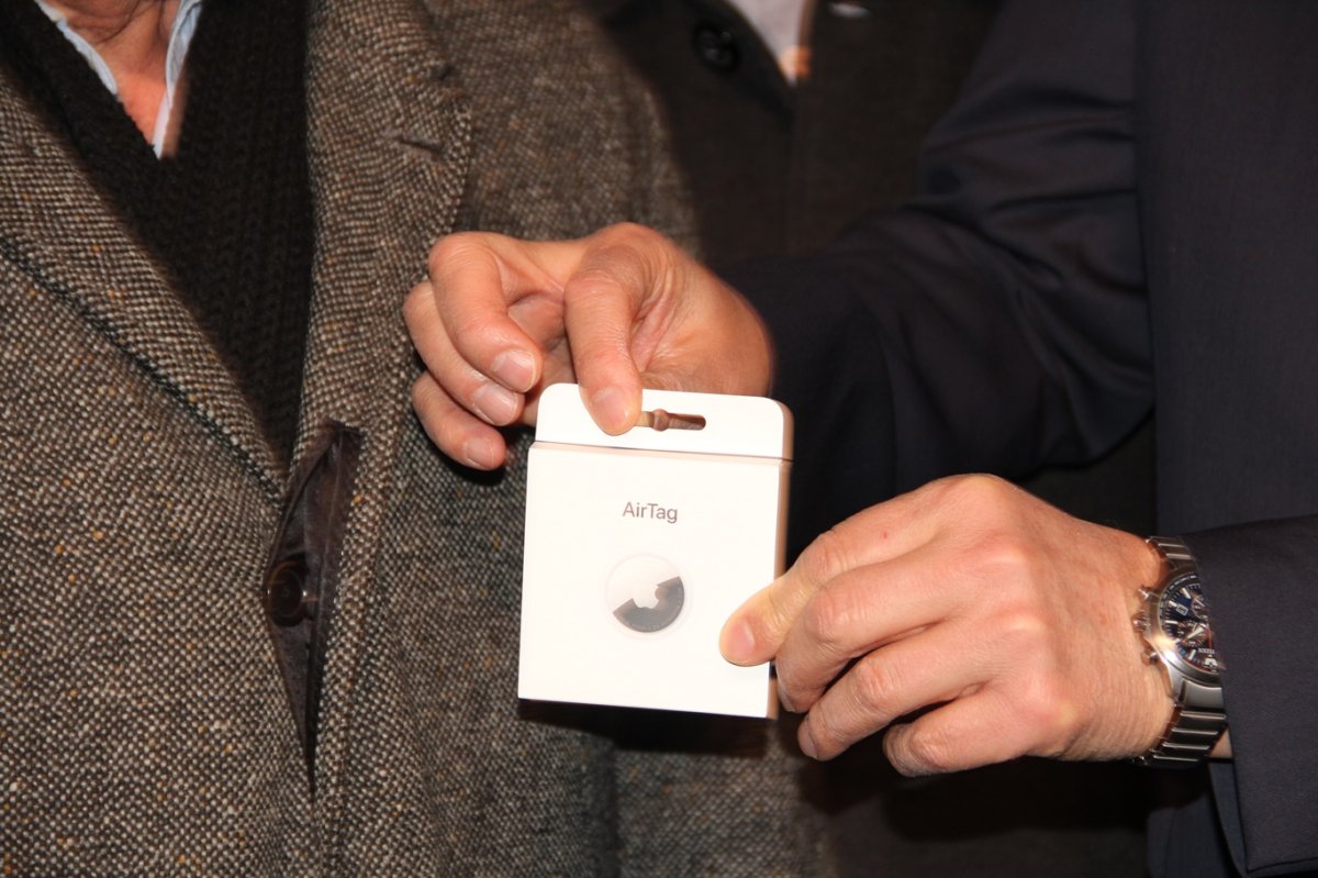 Alzheimer hastalarına teknolojik koruma: 93 kişiye GPRS takip cihazı