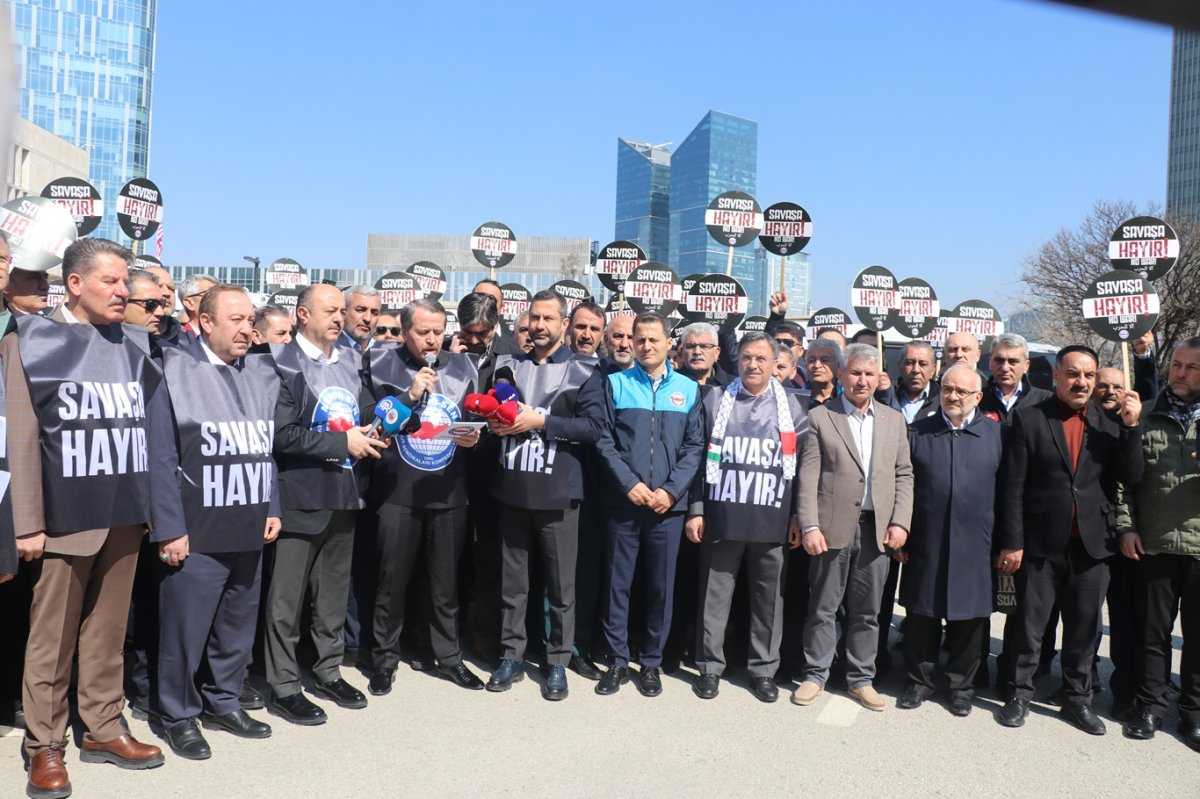 Memur-Sen’den ABD Büyükelçiliği önünde 'Savaşa Hayır' eylemi