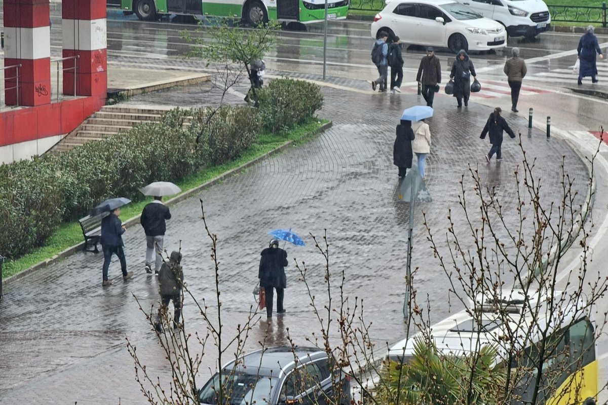 Meteoroloji uyarısı sonrasında Bursa'da sağanak etkili oldu