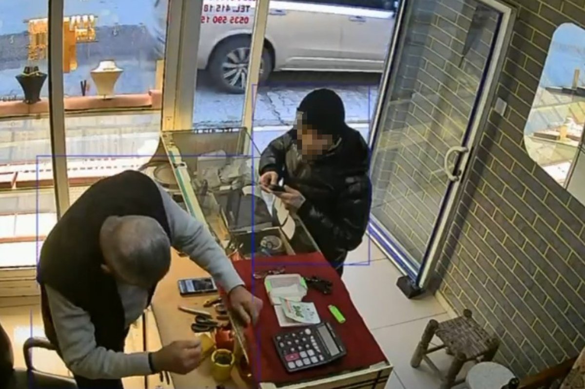 Mardin’de kuyumcudan 60 bin liralık yüzük çalındı: O anlar güvenlik kamerasına yansıdı