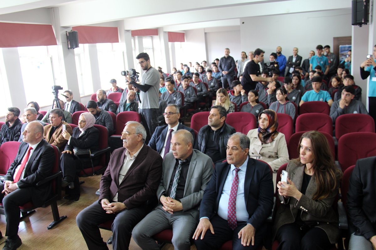 Diyarbakır'da eğitime teknoloji desteği