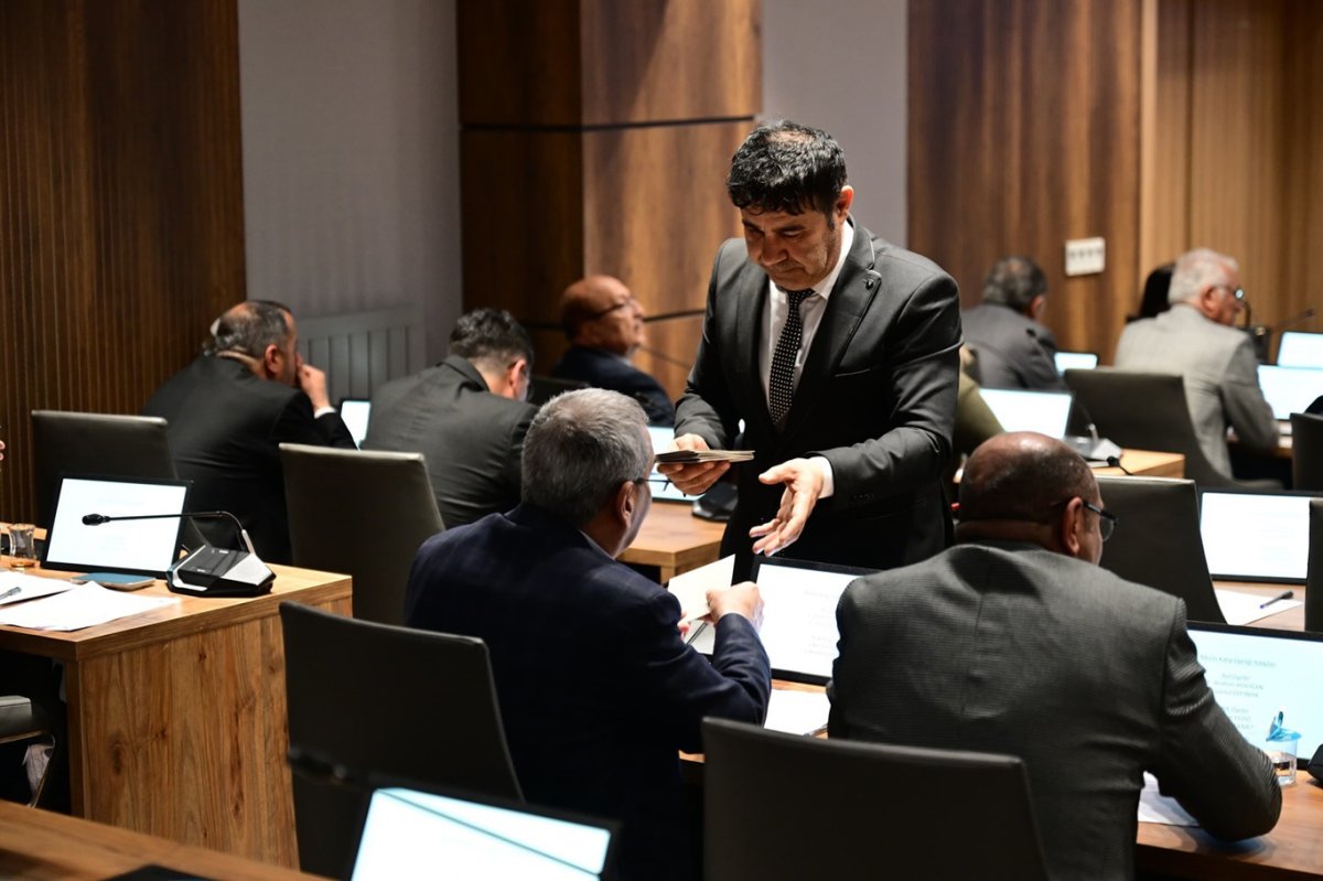 Yeşilyurt Belediye Meclisi'nde başkan vekilleri ve komisyon üyeleri belirlendi