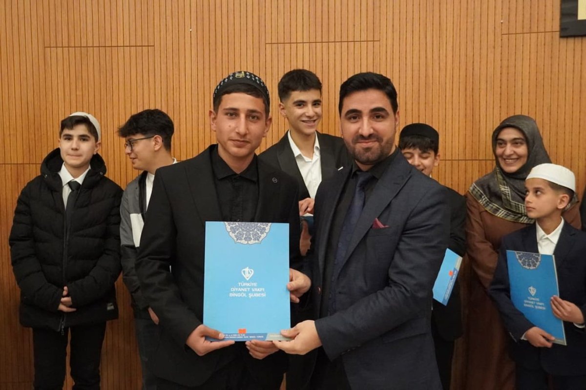 Bingöl'de 19 hafız öğrenci belge almaya hak kazandı