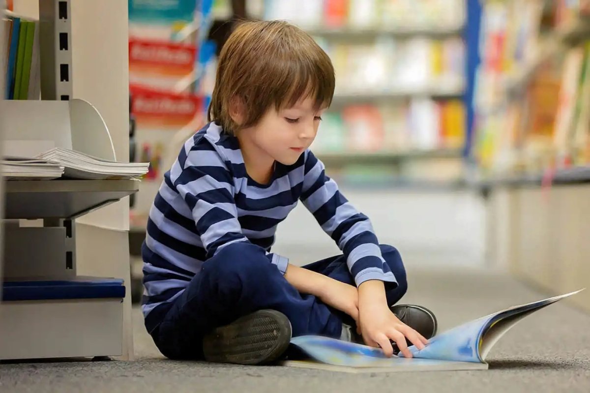 Tablet nesli, kitap okuyan anne-baba görmeli!