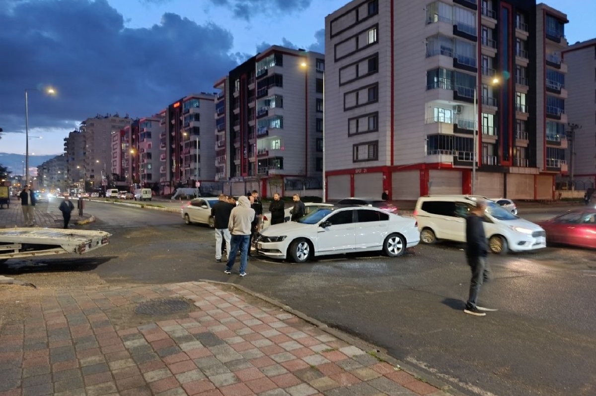 Diyarbakır'da maddi hasarlı trafik kazası