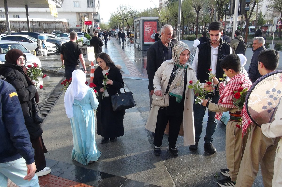 Batman'da Mevlid-i Nebi'ye gül kokulu davet