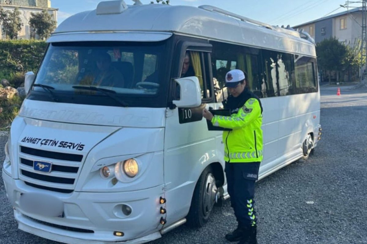 Mersin’de Jandarmadan trafik güvenliği eğitimi ve denetimler sürüyor