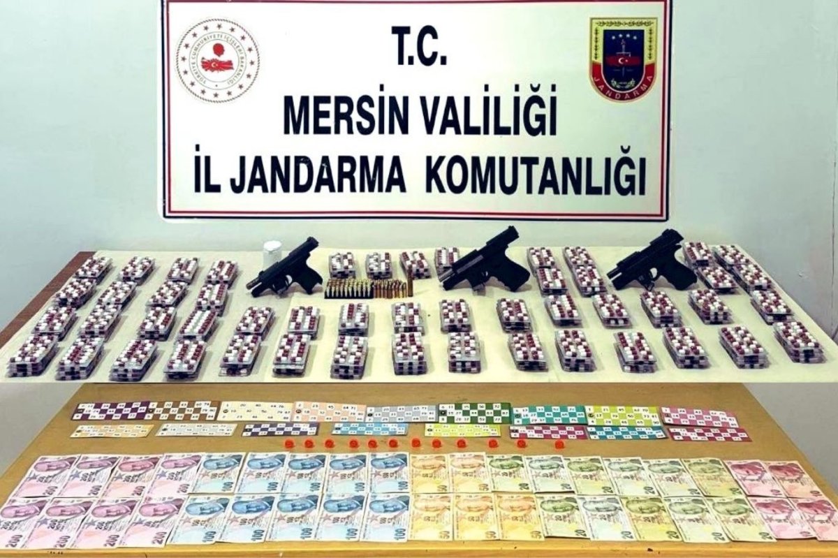 Mersin’de kumar ve uyuşturucu operasyonu