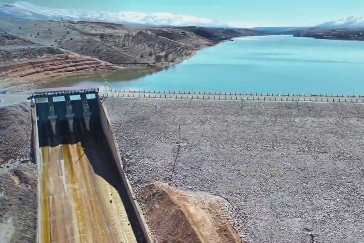 Depremde hasar alan Sultansuyu Barajı yeniden hizmette