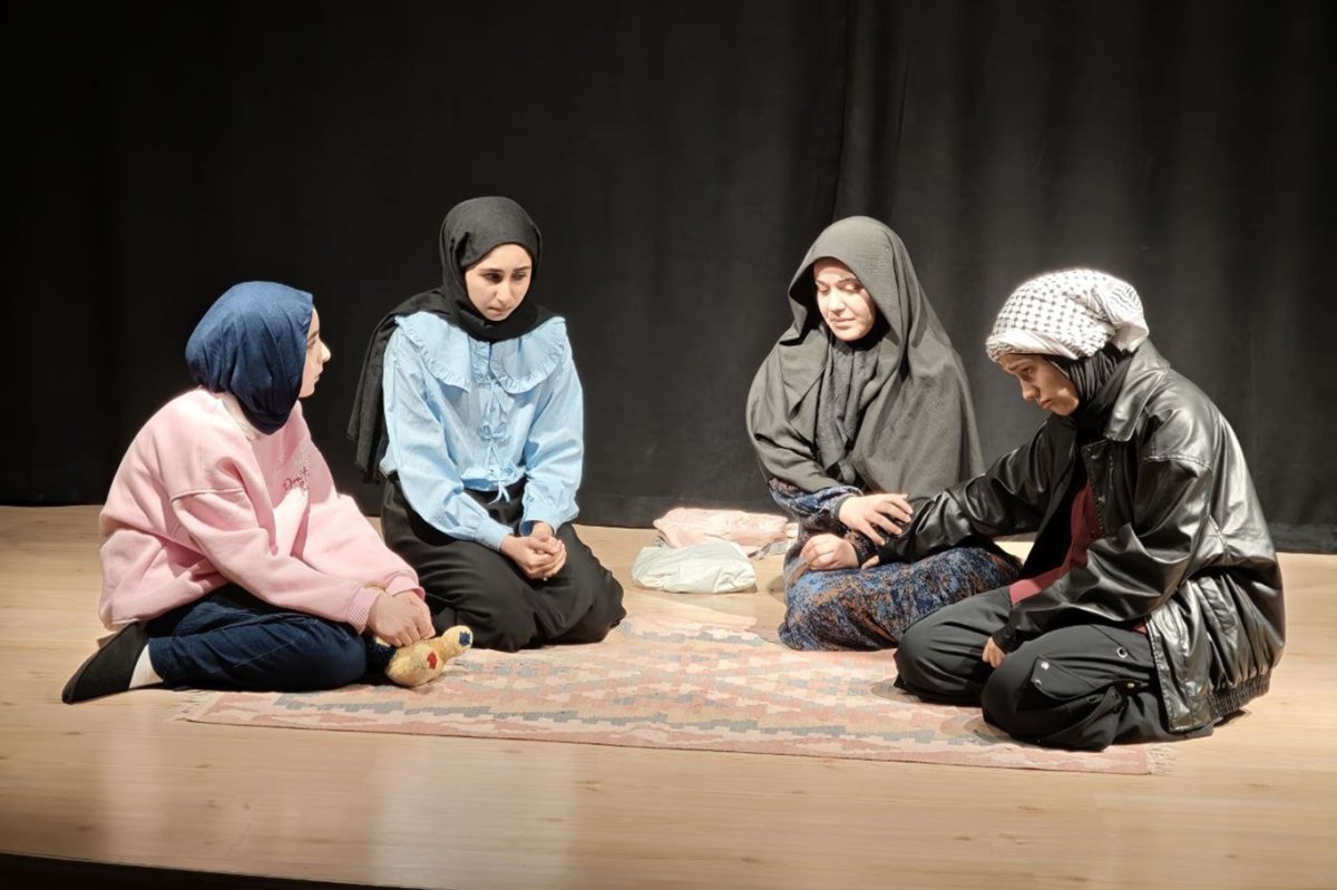Gazze dramını sahneye taşıyan imam hatip öğrencileri takdir topladı
