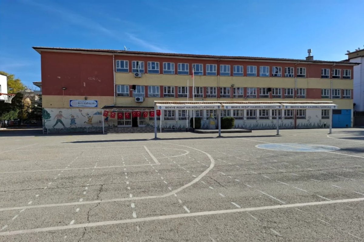 Öğrencinin hayatını öğretmeni kurtardı: Heimlich manevrasıyla nefes aldı