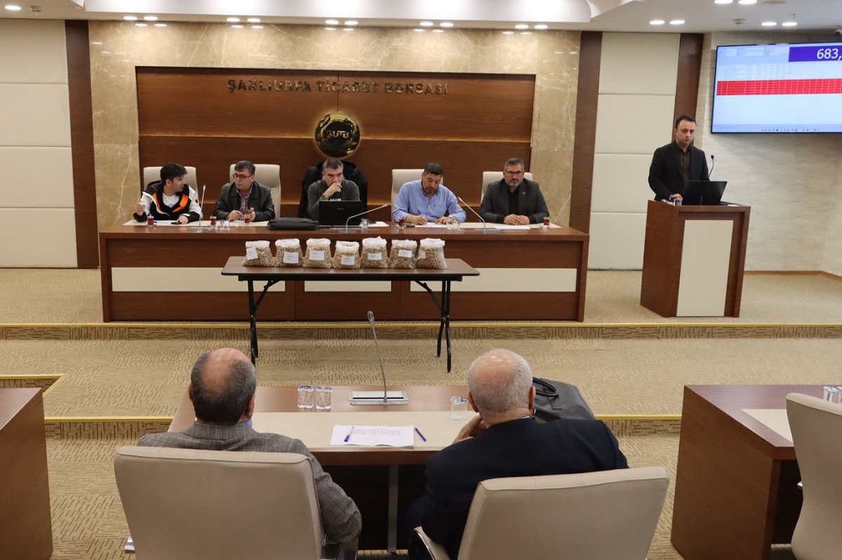 Şanlıurfa TİGEM'de 100 tonu aşkın Antep fıstığı ihaleyle satıldı