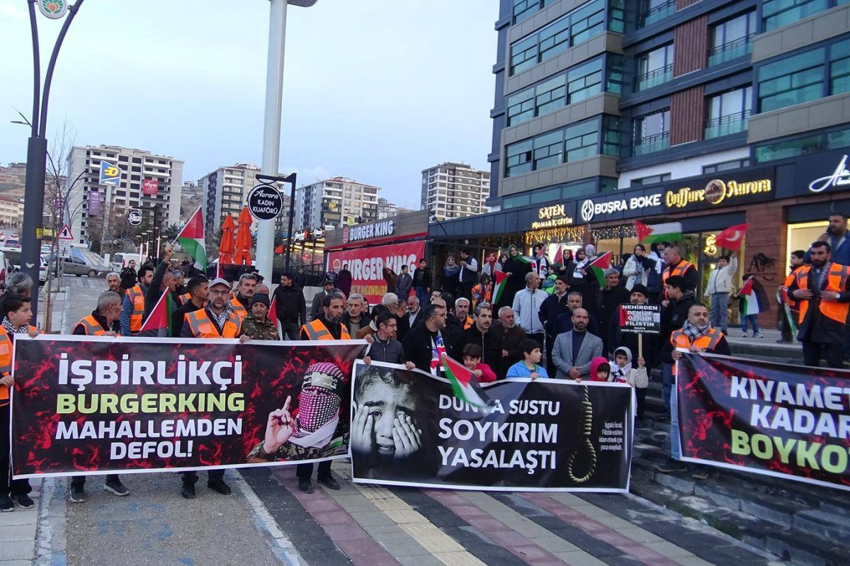 Malatya'da açılacak olan Burger Kıng protesto edildi