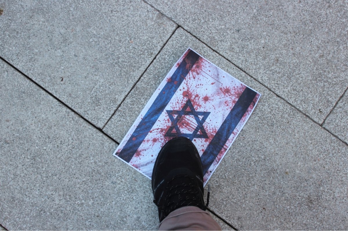 Tarsus’ta Filistin için yürüyüş ve basın açıklamasına yoğun katılım