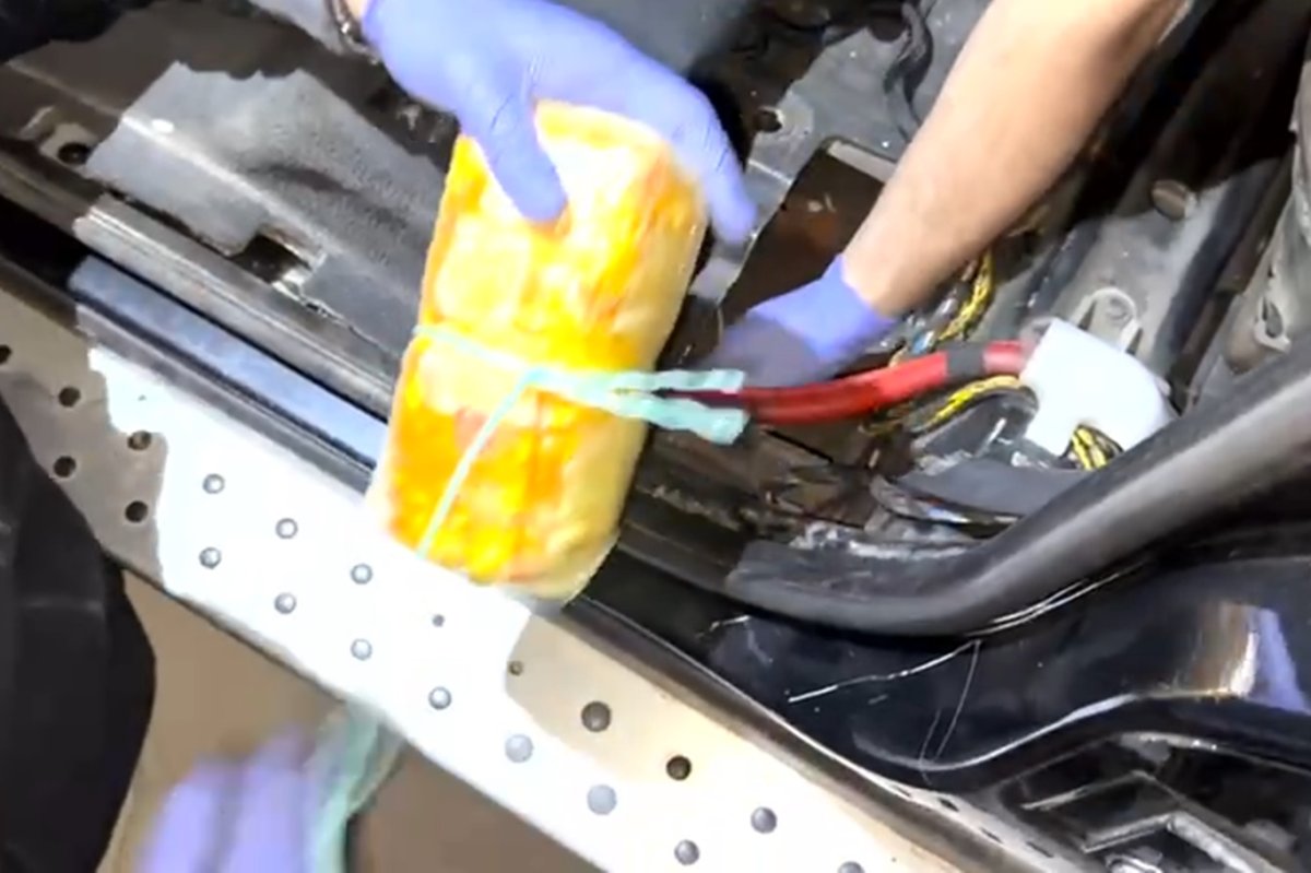 Batman'da çekicide taşınan otomobilden uyuşturucu çıktı