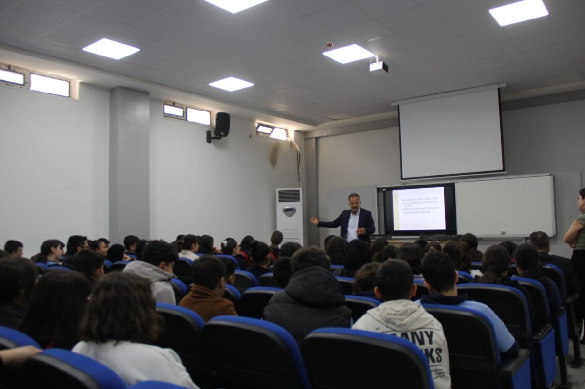 Cizre’de LGS öncesi rehberlik seminerleri başladı