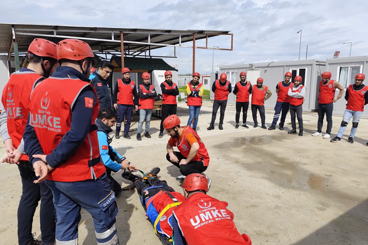 Batman UMKE gönüllü sayısı 245'e ulaştı