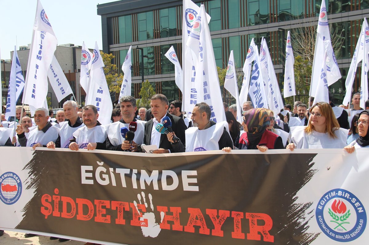 Diyarbakır Eğitim Bir-Sen: Öğretmene uzanan el, geleceğe uzanmıştır