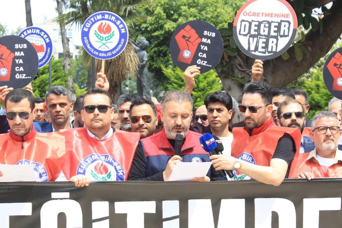 Mersin’de eğitimcilerden okulda şiddete karşı tepki