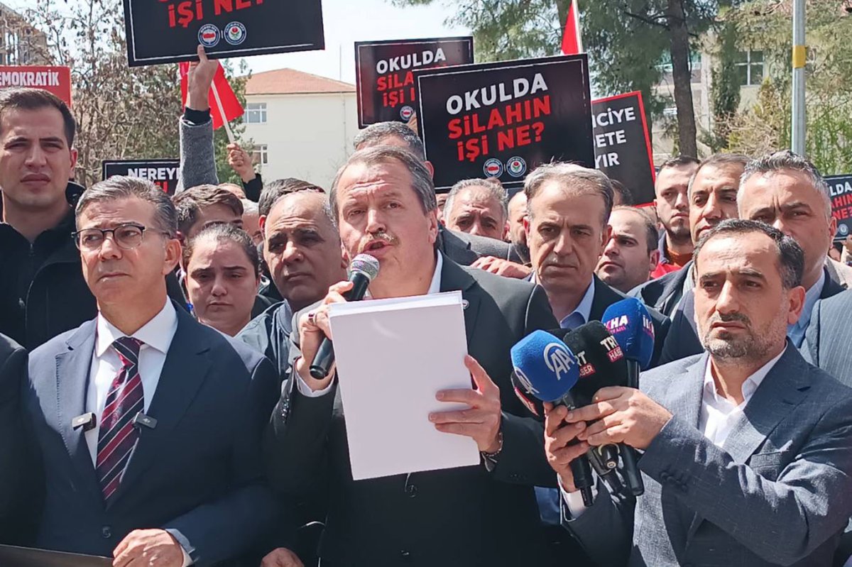 Şanlıurfa'da eğitimde şiddete tepki amacıyla binlerce kişi yürüdü