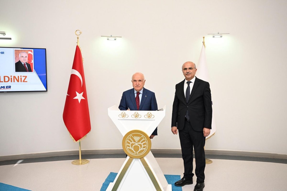 Cemil Çiçek'ten Malatya Büyükşehir Belediyesine ziyaret