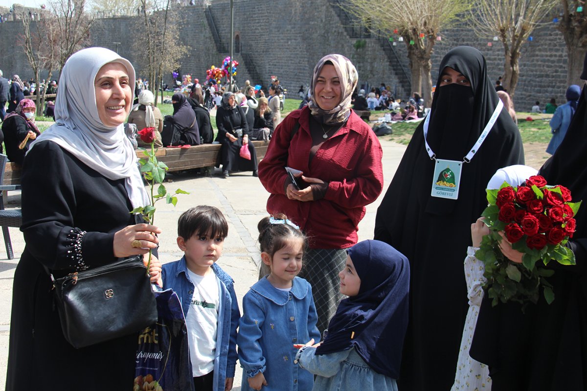 HÜDA PAR İlçe Başkanlığı Sur'da halkı Mevlid-i Nebi etkinliğine davet etti