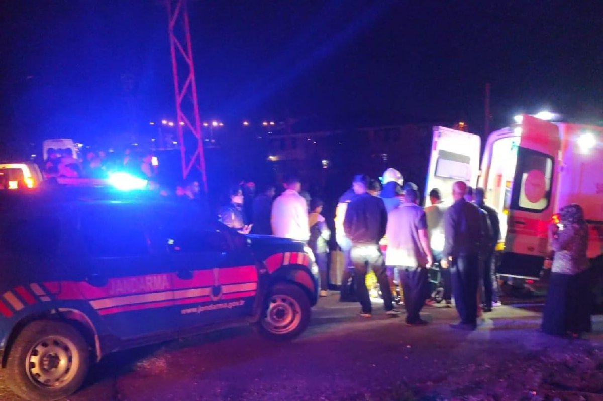 Cizre'de otomobil şarampole yuvarlandı: 4 yaralı